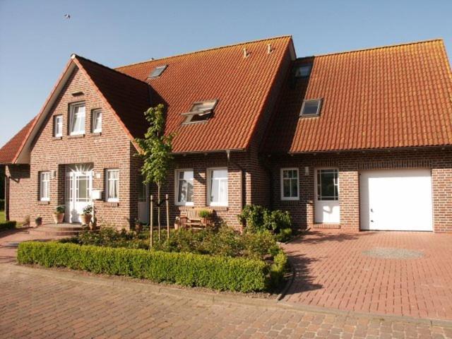 Ferienwohnungen Peters Neuharlingersiel Exterior foto